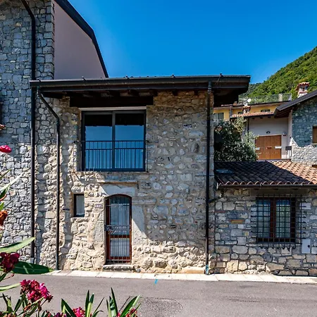 Lago Di Iseo - Lake View House Tavernola Bergamasca Buitenkant foto