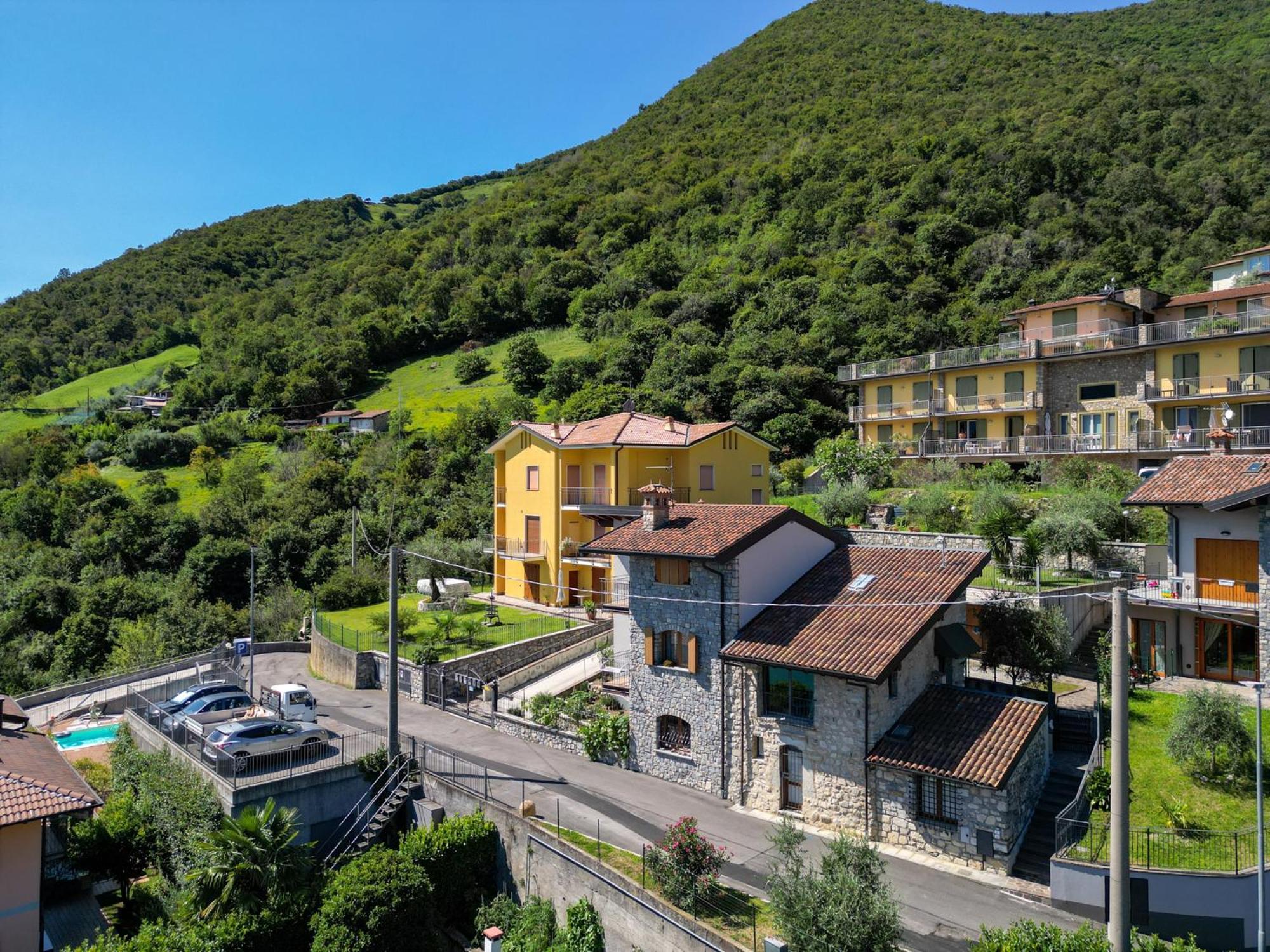 Di Iseo - View House Holiday home Tavernola Bergamasca